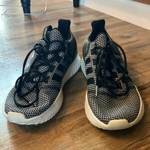 Adidas women’s sneakers